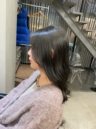 セミロング カラー OAK×NACHUL所属・🐑✨ 丸山紗耶佳のヘアスタイル