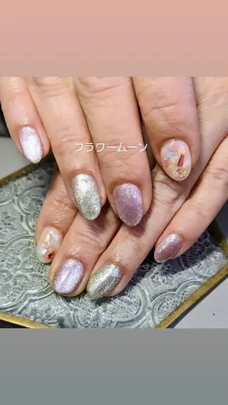 ネイル フラワー ムーンのネイルデザイン