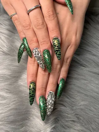 ネイル NAIL　Y's所属・NAIL　Y's 💙のネイルデザイン