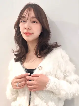 セミロング レイヤーカット ✨️進藤ひかりのヘアスタイル