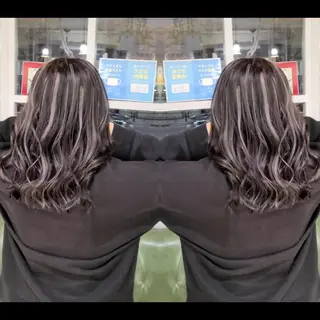 ミディアム カラー cherie所属・バレイヤージュ/ ハイライト/大内格のヘアスタイル