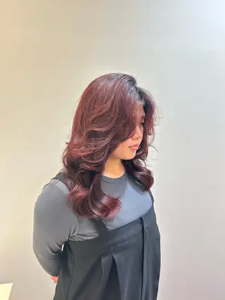 ロング 三富 陽菜のヘアスタイル