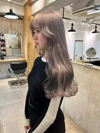 ロング カラー グレージュ× ボブ× ハイトーン　前田隆太のヘアスタイル