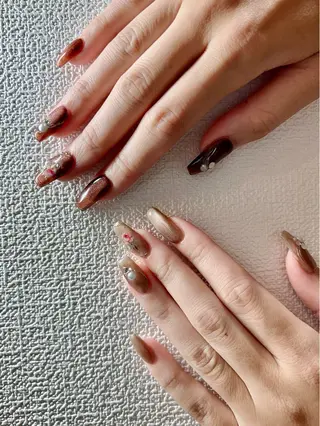ミディアム 🐼panda nail所属・ロレイン ちゃんのネイルデザイン