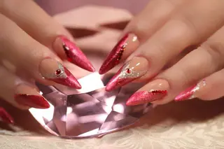 ネイル ママリンド　志村坂上店所属・しみ えんのネイルデザイン