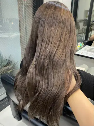 セミロング カラー 小顔ショート🦋 八巻ちさとのヘアスタイル