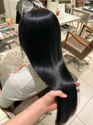 カラー 艶カラー・アイブロウ /momo🍑のヘアスタイル