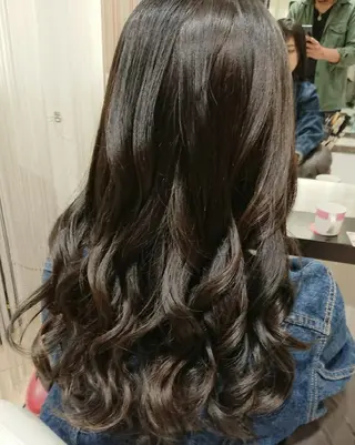 セミロング ヘアアレンジ カラー 秋山 幸太のヘアスタイル