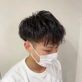 ショート パーマ メンズ 橋本 琉磨のヘアスタイル