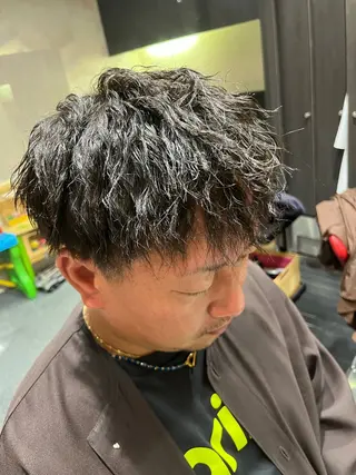 ショート パーマ メンズ INCE HAIR 明石所属・小西 怜央のヘアスタイル
