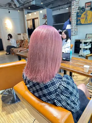 ミディアム レイヤーカット🫧／ ブリーチ✨TOWAのヘアスタイル