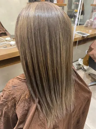 セミロング 小口 晃のヘアスタイル