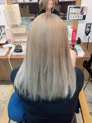 セミロング カラー ROSSO Hair&SPA五反野店所属・茂木 駿のヘアスタイル