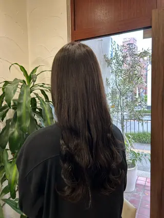 ロング カラー 岩田 ひよりのヘアスタイル