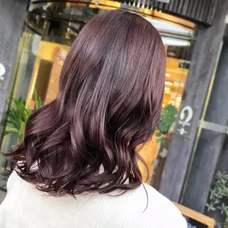 ミディアム カラー 山崎 絵莉香のヘアスタイル