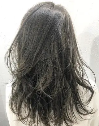 カラー THREE byKEEPのヘアスタイル