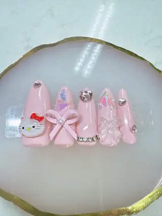 ネイル クイーンズネイル銀座所属・Queeens nailのネイルデザイン