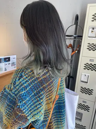 セミロング カラー ZOA classic hair所属・東 みのりのヘアスタイル