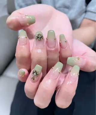 ネイル deg° yukoのネイルデザイン