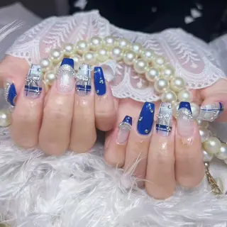 ネイル Ena 🧸のネイルデザイン