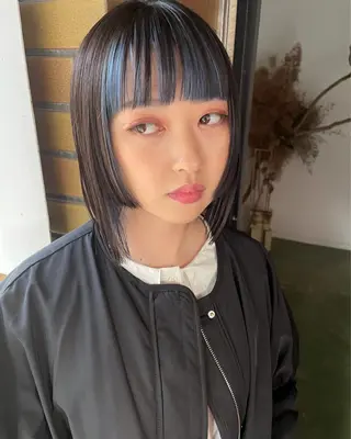 ミディアム カラー CARICIA 白木 由里加のヘアスタイル