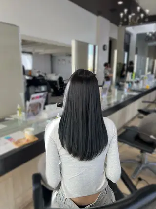 セミロング 時﨑 実子/透明感カラーのヘアスタイル