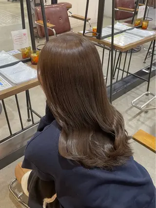 ミディアム レイヤー/抜け感カラ ーAI🫧🎀のヘアスタイル
