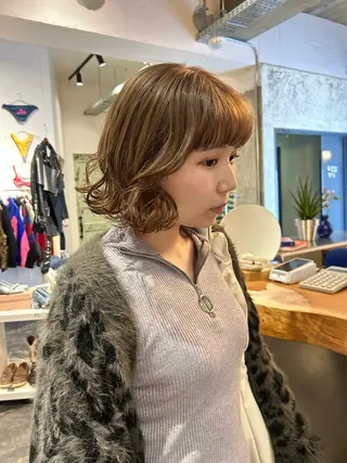 ショート カラー Vibe所属・hanami パーマ/透明感カラーのヘアスタイル