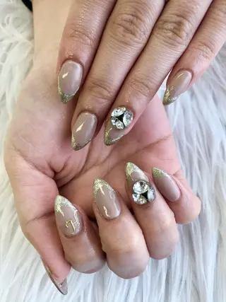 ネイル MADIA藤沢所属・MADIA MEGUのネイルデザイン