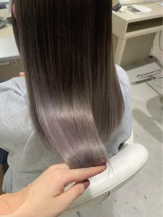 ミディアム カラー 近藤千翔🩵 髪質改善Periodのエステ・リラクイメージ