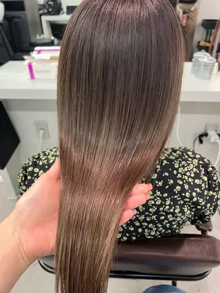 セミロング カラー ハイトーン&髪質改善 &韓国エクステ🤎のヘアスタイル