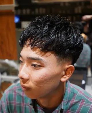 ショート パーマ メンズ GAKU 岳人のヘアスタイル