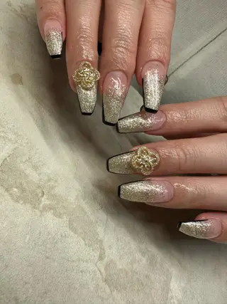 ロング カラー ヘアアレンジ キッズ ネイル マツエク・マツパ アイブロウ 福田 加奈のネイルデザイン