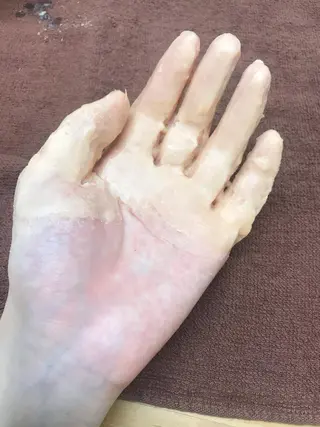 ショート カラー パーマ ヘアアレンジ メンズ キッズ ネイル マツエク・マツパ アニメ,Vオタク× 即効痩せエステサロンのエステ・リラクイメージ