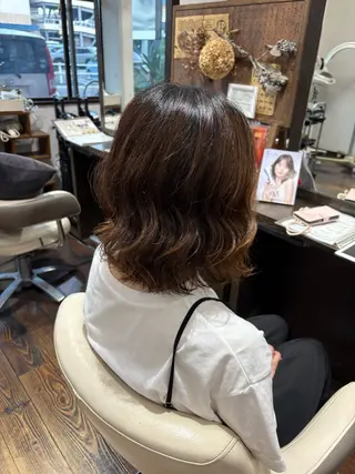 ミディアム 艶カラー/ レイヤー/あいりのヘアスタイル