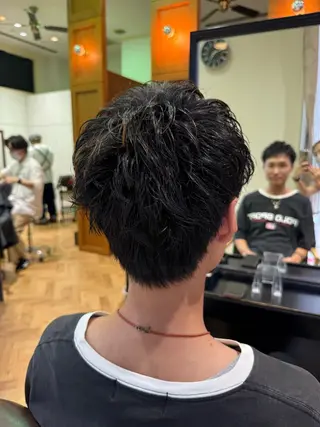 ショート パーマ メンズ 溝口 槙里也のヘアスタイル