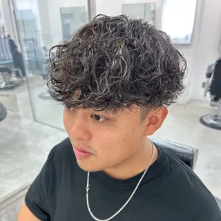 パーマ メンズ 安達 脩人のヘアスタイル