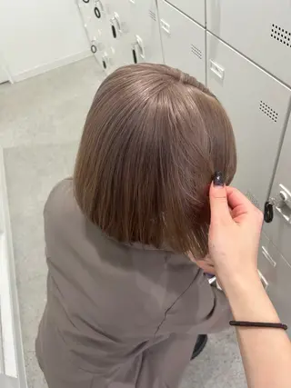 カラー YUKA💜淡色 ラベンダー/ベージュのヘアスタイル
