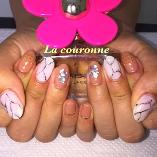 ネイル Lacouronne NATSUMIのネイルデザイン