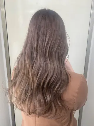 ロング カラー 韓国ヘア顔周りカット 艶髪ベージュtamaのヘアスタイル