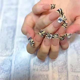 ネイル MADIA所属・momo .のネイルデザイン