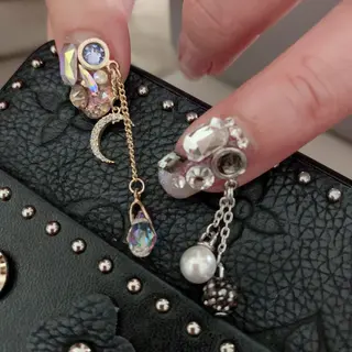 ネイル e.nail所属・和賀井 恵理のネイルデザイン