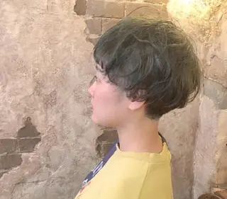 ショート カラー パーマ ブリーチ、パーマ 西部笑のヘアスタイル