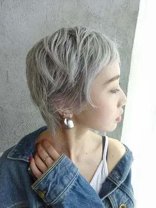ショート カラー EMANON天神所属・Hitomi Ezakiのヘアスタイル