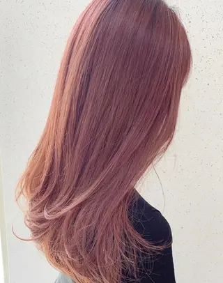 ロング ヘアサロンCHARM所属・🌈ハク ユヒのヘアスタイル