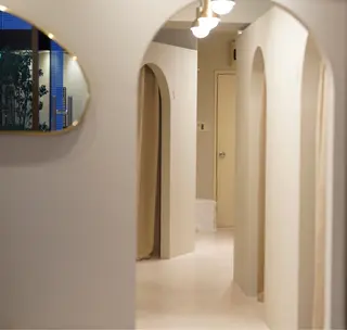 ハーブピーリング/ 脱毛/ホワイトニングのエステ・リラクイメージ