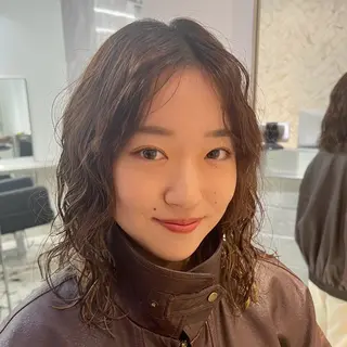 ミディアム パーマ 艶ハイトーン‪‪🔆 ️️️安座間 希のヘアスタイル