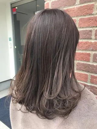 セミロング Emitas.宮街道店所属・森崎 士/似合わせカラーのヘアスタイル