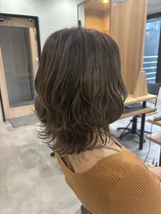 カラー 横田 凜子のヘアスタイル