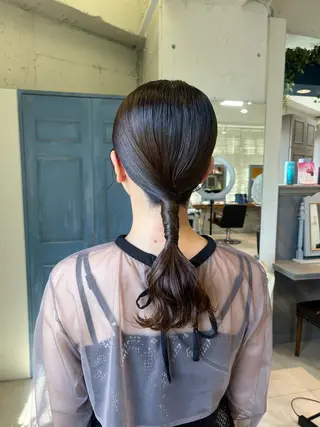 セミロング ヘアアレンジ Froom🌻 村上夏菜のネイルデザイン
